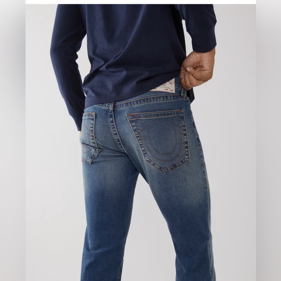 True Religion Geno SN Relaxed Slim Jeans Size 38x32 Dark Smoky Wash - Picture 3 of 13